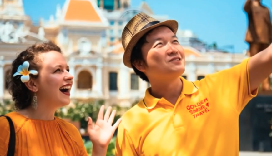 LOCAL TOUR GUIDE