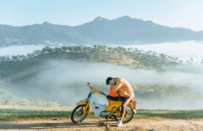 Panoramic view of Sun World Ba Den Mountain Tay Ninh covered in morning mist – a scenic landmark of Southern Vietnam