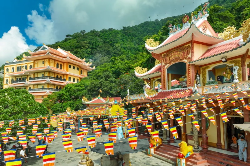 The panoramic view of the Ba Den Temple. 