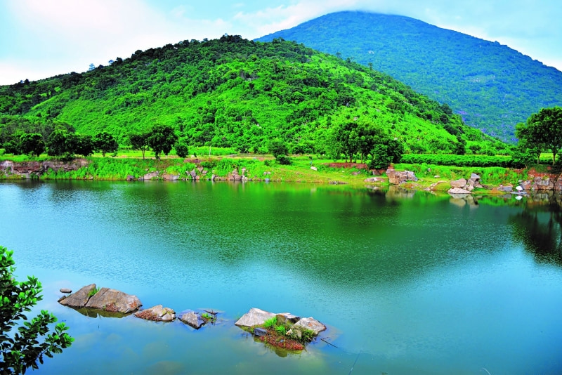 The poetic beauty of Ma Thien Lanh Valley.