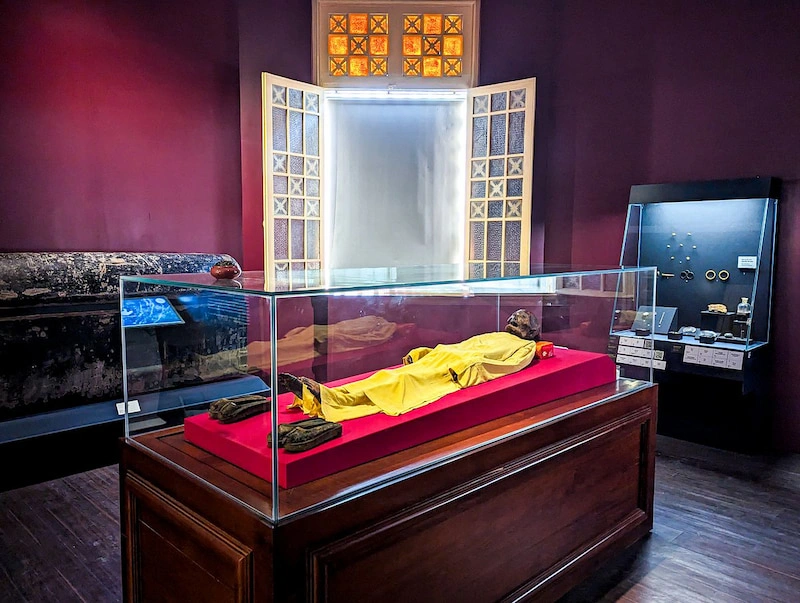 The Xom Cai Mummy is the remains of Madam Anna Nguyen Thi Si
