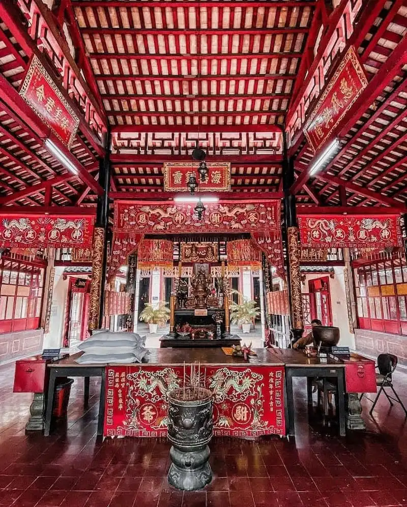 The architecture possesses distinct Chinese characteristics
