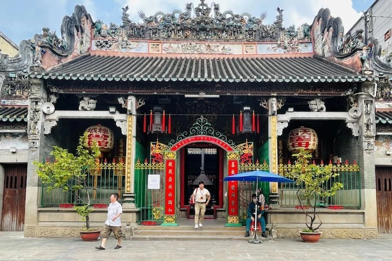 Thien Hau Pagoda located at 710 Nguyen Trai Street