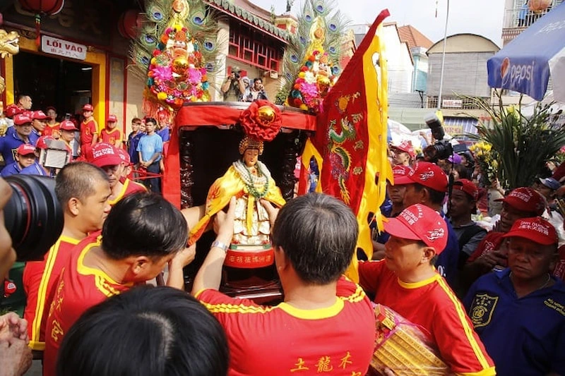 Vibrant cultural activities during the Lady Thien Hau Festival