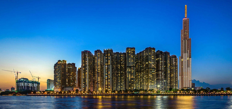 Landmark 81 về đêm