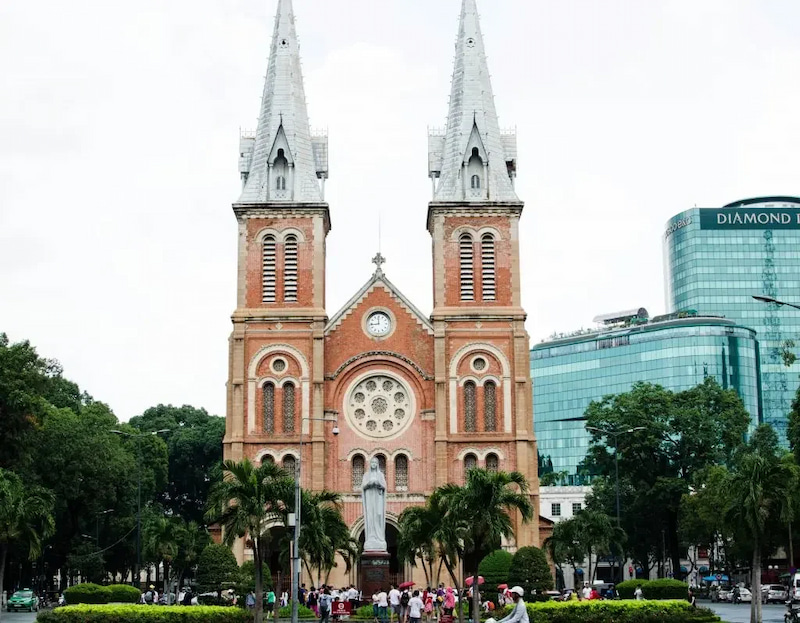 nhà thờ đức bà