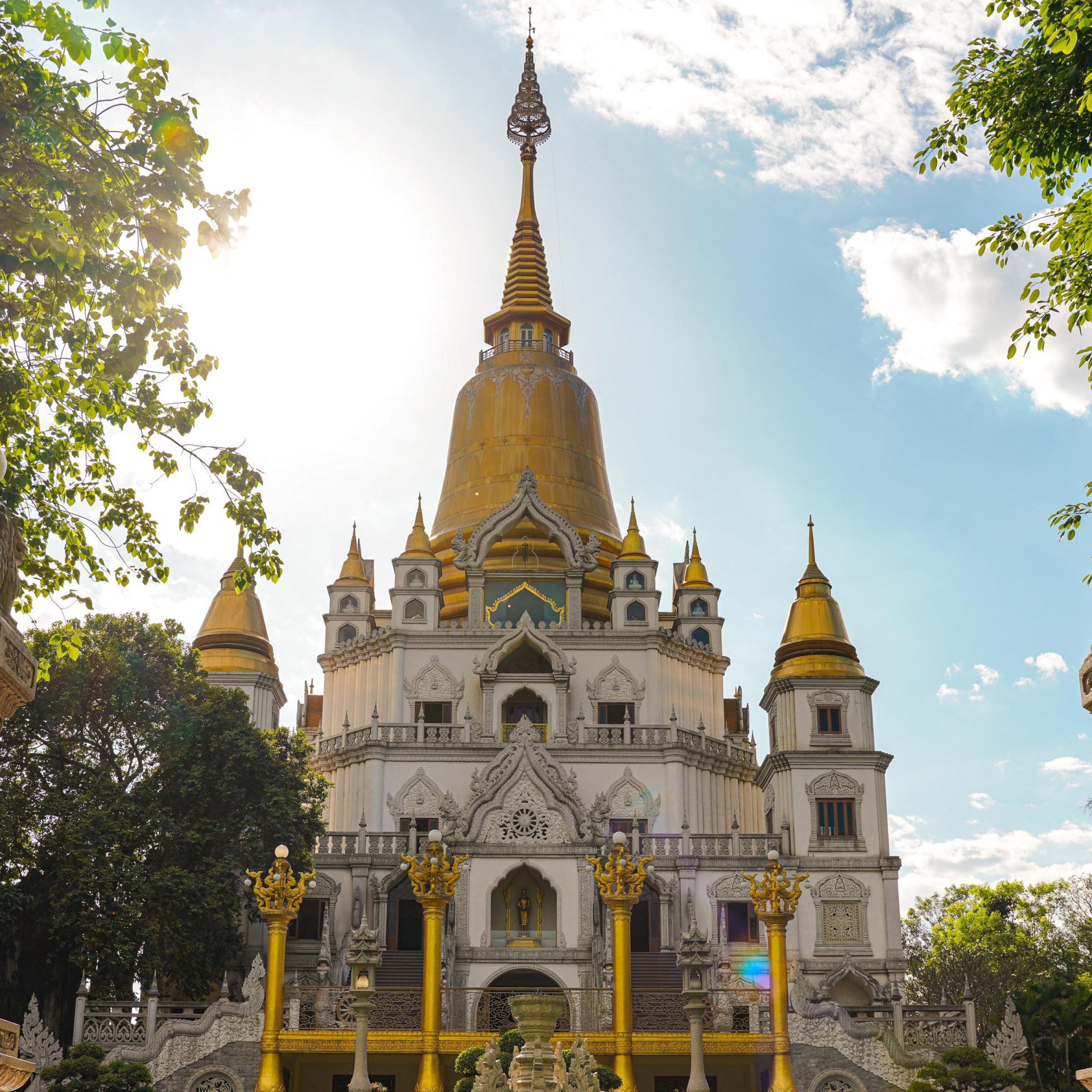 BUU LONG PAGODA: ONE OF THE MOST STUNNING TEMPLES IN HO CHI MINH CITY