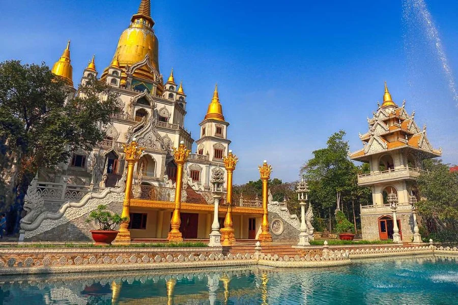 Buu Long Pagoda is an important landmark of Buddhism in Ho Chi Minh City