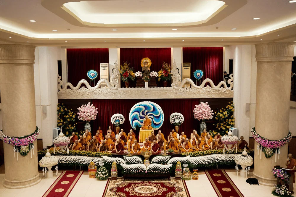 The main hall of Buu Long Pagoda