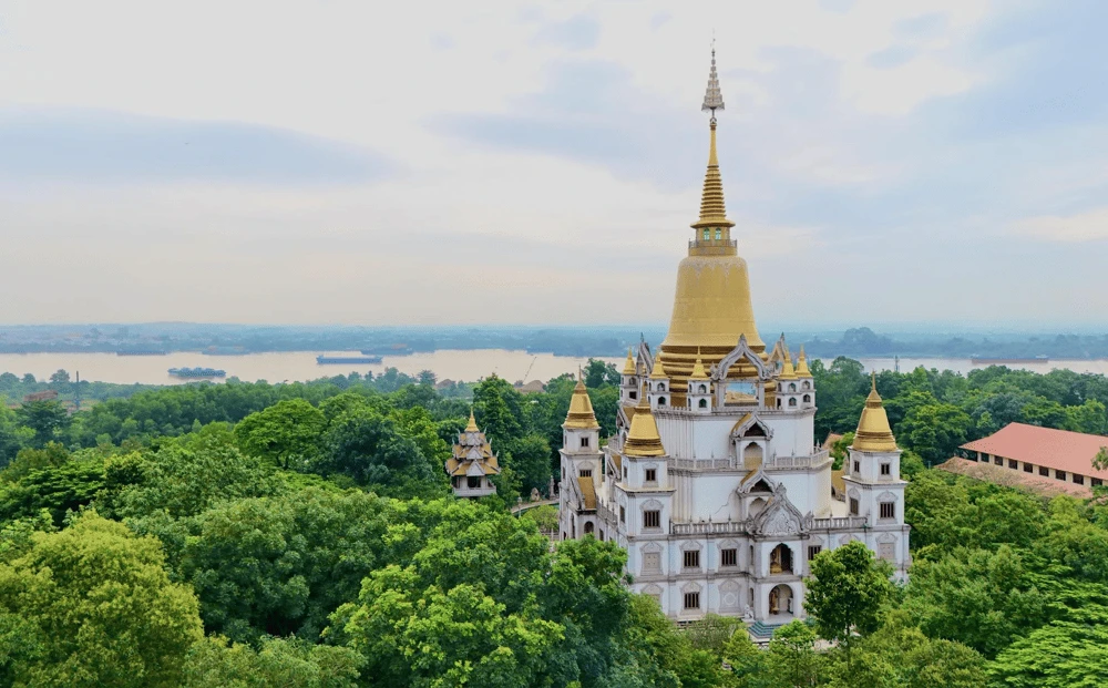 Gotama Cetiya stupa is considered the most beautiful stupa in Vietnam