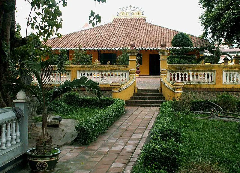 Giac Lam Pagoda was designated as a National Historical - Cultural Relic on November 16, 1988.