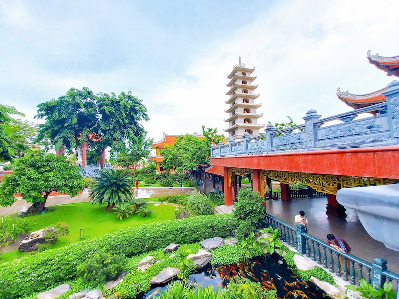 Vinh Nghiem Pagoda: A Must-Visit Spiritual Site in Ho Chi Minh City