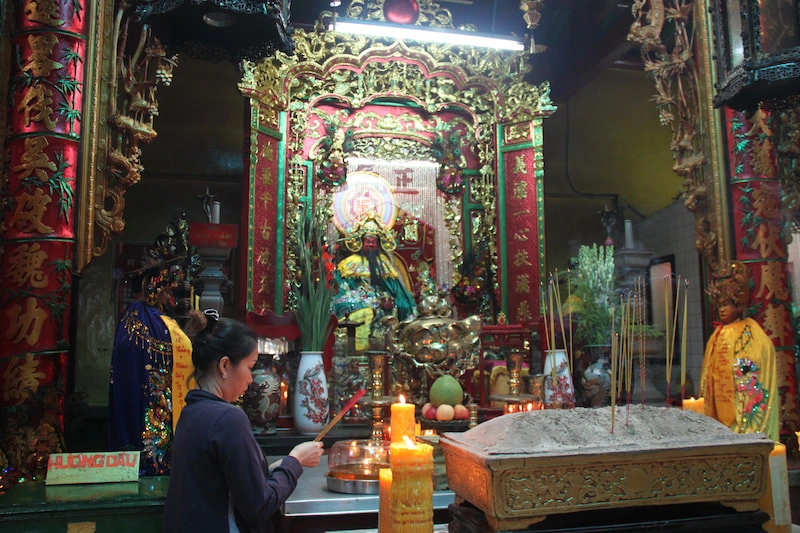 Quan De worship space